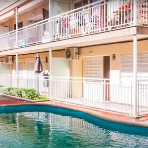 Aura In Renovated With Air Condition *