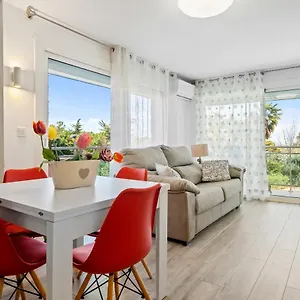 Hauzify I Kempenland Apartment Salou