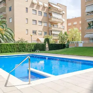 En Complejo Residencial, Con Piscina. * Salou