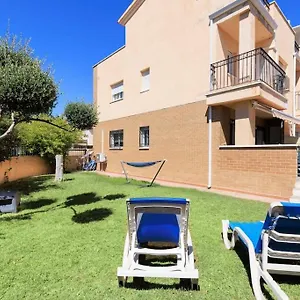 Feriehus Adosado Con Jardin En Xalets De *