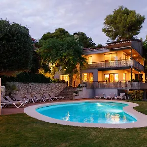Luxurious La Paz: Beach, Port Aventura Golf Salou