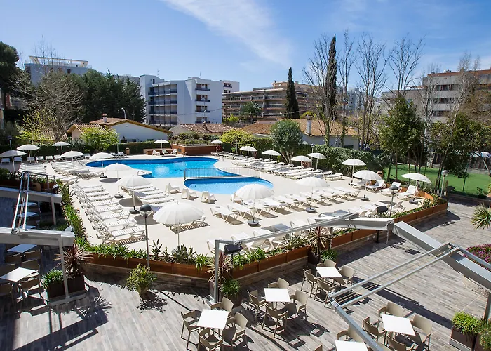 Фото Aparthotel Cye Holiday Centre Салоу
