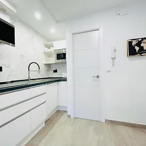 Carlo's Flat, Recien Reformado, Piscina Y A 5minutos De La Playa Apartment Salou