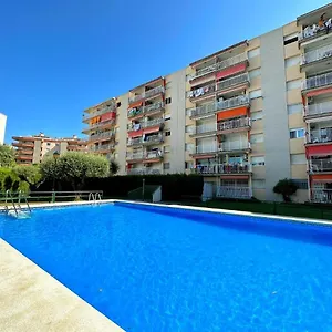 Center Con Piscina * Salou