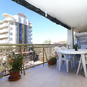 Apartment Cala Daurada 4